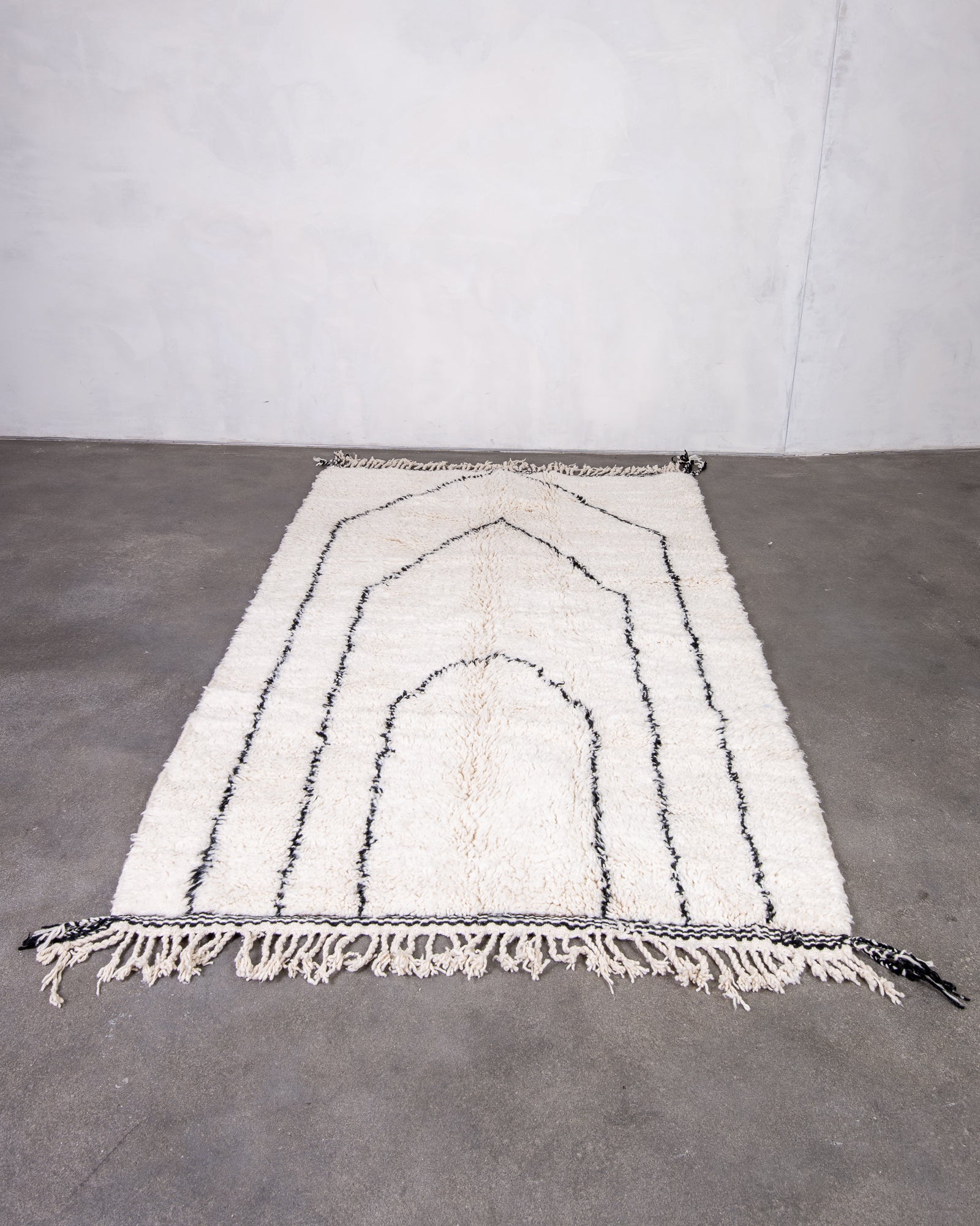 Modern designer handcrafted Berber rug from morocco Beniourain with beautiful colors and patterns
